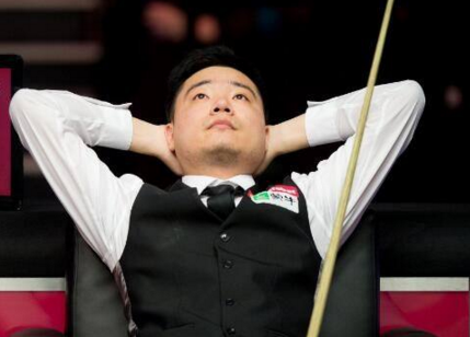 三者叠加构 三者叠加构